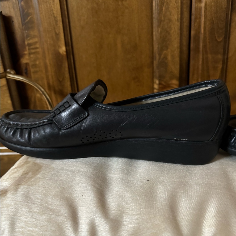SAS comfortable black women’s shoe